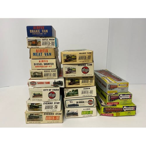 41 - 18 Airfix/Kitmaster Model Kits - 3 Airfix 00 Prairie Tanks, 2 Airfix 00 BR Moguls, 2 Airfix Brake Va... 