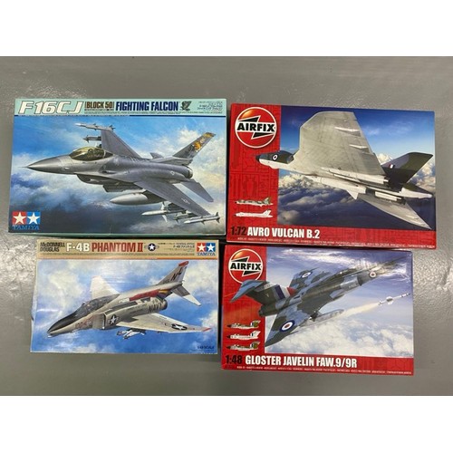 29 - 4 Model Kits - Airfix & Tamiya 1/32, 1/48, 1/72. (6000g) (4).

1. Airfix - Gloster Javelin FAW.9/9R ... 