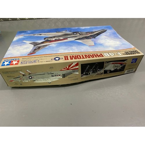 29 - 4 Model Kits - Airfix & Tamiya 1/32, 1/48, 1/72. (6000g) (4).

1. Airfix - Gloster Javelin FAW.9/9R ... 