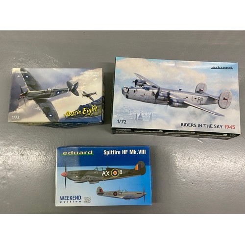 30 - 3 Eduard Model Plane Kits - 1/72 Scale. (3000g) (3).

1.Eduard - Spitfire HF Mk.VIII - 7449 - 1/72 S... 