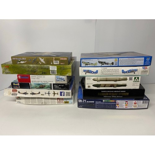 32 - 12 Plane Model Kits (4000g) (12)
DH Vampire FB.5 - 5085 - 1/72 Scale
IBM DH. 82A Tiger Moth - 32035 ... 