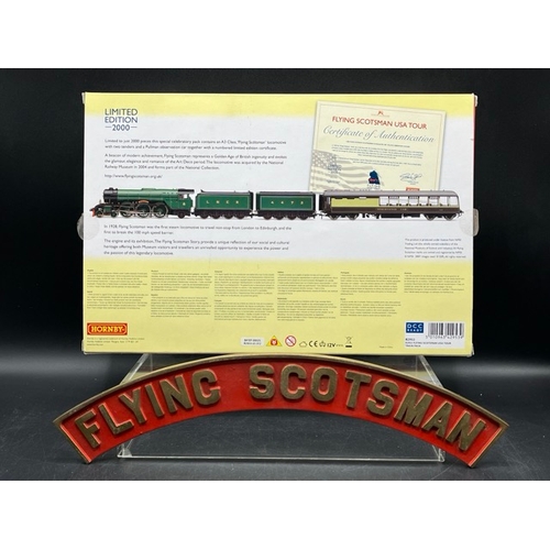 225 - Hornby R2953 Flying Scotsman USA 1969 Train Pack with Class A3 4472 'Flying Scotsman' double tender ... 