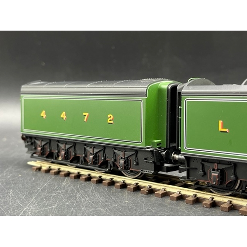 225 - Hornby R2953 Flying Scotsman USA 1969 Train Pack with Class A3 4472 'Flying Scotsman' double tender ... 