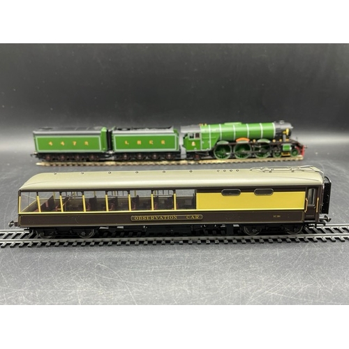 225 - Hornby R2953 Flying Scotsman USA 1969 Train Pack with Class A3 4472 'Flying Scotsman' double tender ... 