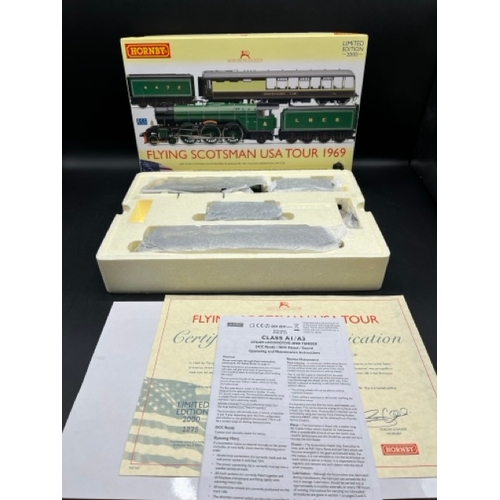 225 - Hornby R2953 Flying Scotsman USA 1969 Train Pack with Class A3 4472 'Flying Scotsman' double tender ... 