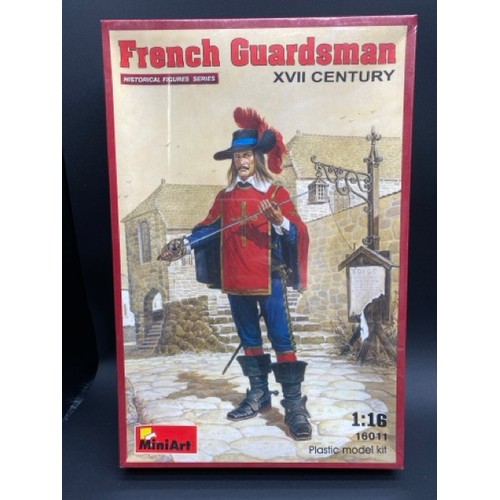 37 - 18 Model Figure/Scene Kits Various - Mainly 1/35 Scale (2500G).
MB (Master Box Ltd) - Outlaw. Gunsli... 