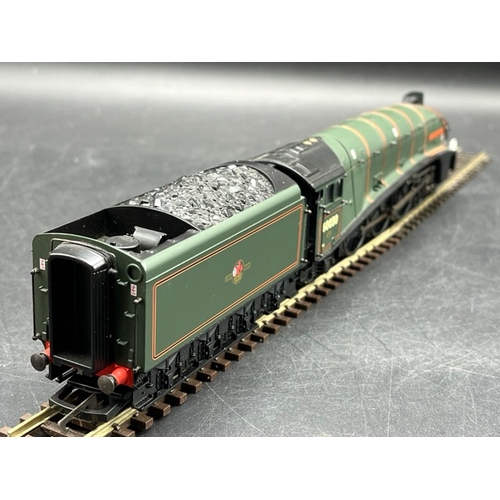 295 - Two Hornby OO gauge Steam Locomotives in Boxes, both Tested Runners
(1200g)
Hornby R2638 Class N15 4... 