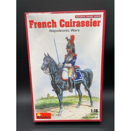 38 - 26 Unbuilt and some Sealed Napoleonic Wars Model Kits 0 1/16 Scale. (6000g)

French Cuirassier - Nap... 