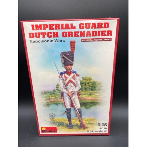 38 - 26 Unbuilt and some Sealed Napoleonic Wars Model Kits 0 1/16 Scale. (6000g)

French Cuirassier - Nap... 