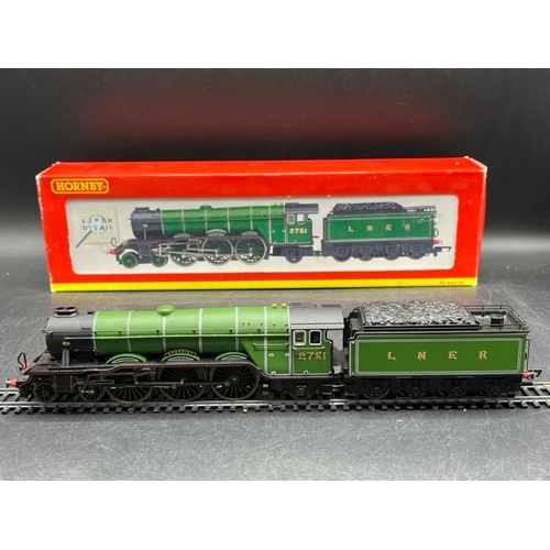 298 - Two Hornby OO gauge LNER Steam Locomotives in Boxes, both Tested Runners
(1100g)
Hornby R2405 Class ... 