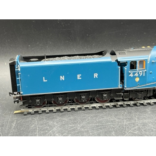 299 - Two Hornby OO gauge 'Common Wealth of Australia' Steam Locomotives in Boxes, both Tested Runners
(13... 