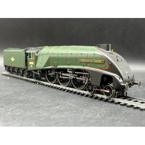 300 - Two Hornby OO gauge Steam Locomotives in Boxes, both Tested Runners
(1200g)
Hornby R2910 Class A4 4-... 