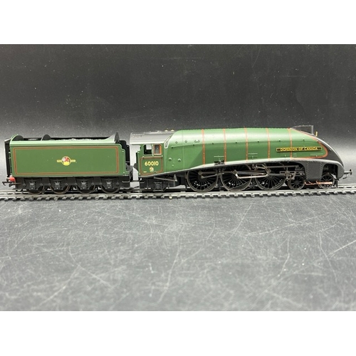 300 - Two Hornby OO gauge Steam Locomotives in Boxes, both Tested Runners
(1200g)
Hornby R2910 Class A4 4-... 