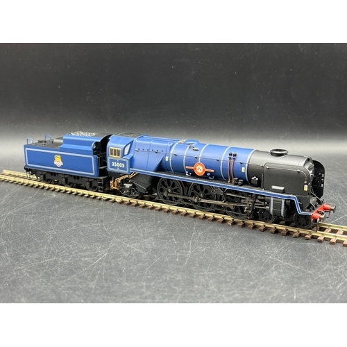 300 - Two Hornby OO gauge Steam Locomotives in Boxes, both Tested Runners
(1200g)
Hornby R2910 Class A4 4-... 