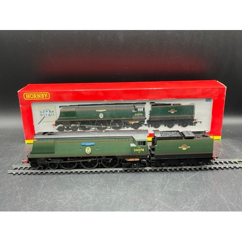 301 - Two 'Squadron' Hornby OO gauge Steam Locomotives in Boxes, one Tested Runner
(1300g)
Hornby R2587 Re... 