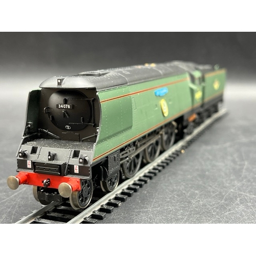 301 - Two 'Squadron' Hornby OO gauge Steam Locomotives in Boxes, one Tested Runner
(1300g)
Hornby R2587 Re... 