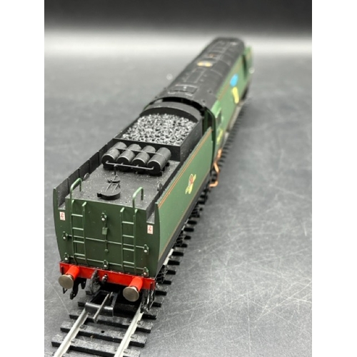 301 - Two 'Squadron' Hornby OO gauge Steam Locomotives in Boxes, one Tested Runner
(1300g)
Hornby R2587 Re... 