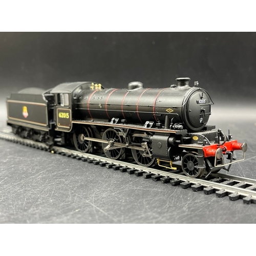 304 - Hornby R3242 Class K1 2-6-0 62015 in BR Black with early crest, Tested Runner
(550g)
with Instructio... 