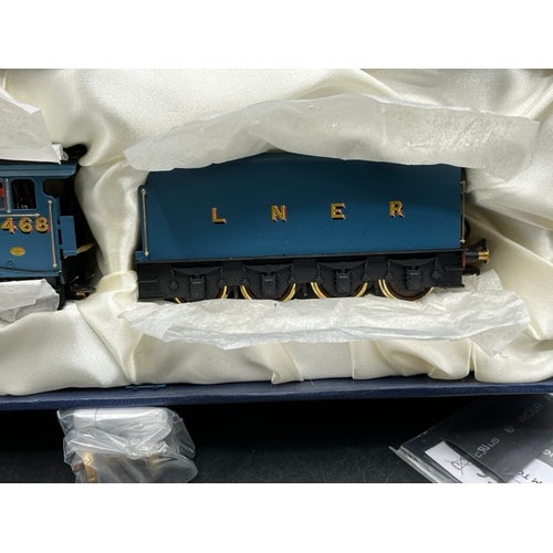 305 - Hornby R2684 Class A4 4-6-2 4468 