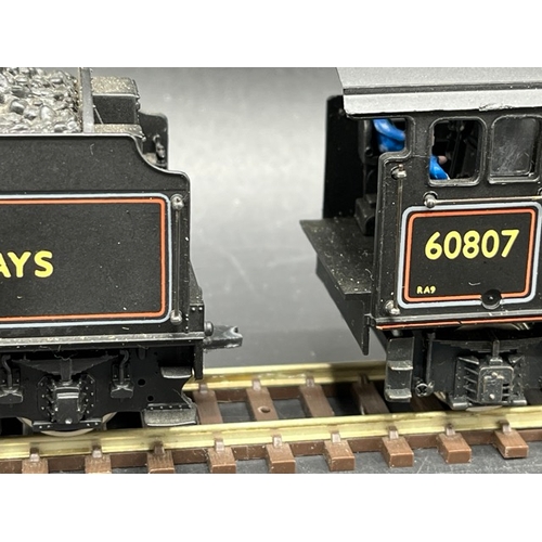 312 - Two Bachmann Gresley V2 Class 2-6-2 OO gauge Steam Locomotives in Boxes, both Tested Runners
(1100g)... 