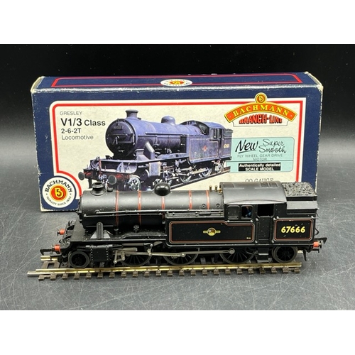 314 - Three Bachmann 'Late Crest' OO gauge Steam Locomotives in Boxes, each Tested Runner
(1200g)
Bachmann... 