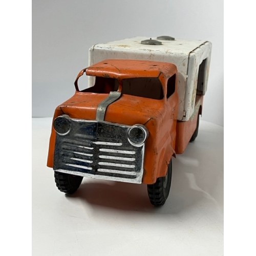 361 - Tri-ang Pressed Steel musical Ice Cream van c1958
(1600g)
No key for chimes although the music box i... 