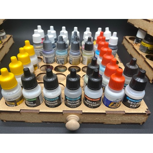 45 - Large Qty of New and Slightly Used Primers, Weathering, Liquid Chrome, True Metals, Pigments, Surfac... 