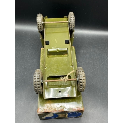 362 - Tri-ang Army Transport Truck from Triang Junior Series
(1400g)
Missing details
38cms