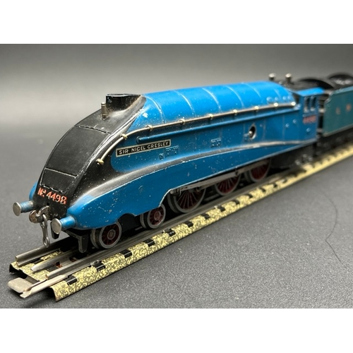 157 - Pre-war Hornby Dublo clockwork DL1 Streamlined 4-6-2 locomotive with tender No. 4498 Sir Nigel Gresl... 