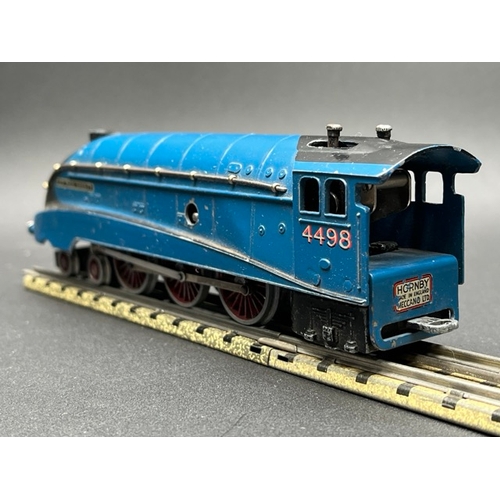 157 - Pre-war Hornby Dublo clockwork DL1 Streamlined 4-6-2 locomotive with tender No. 4498 Sir Nigel Gresl... 