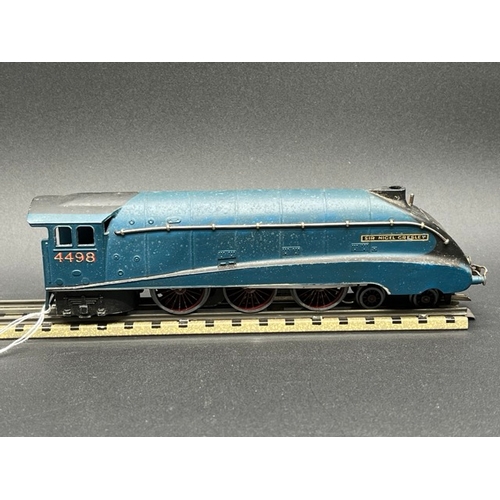 163 - Pre-war Hornby Dublo EDL1 Streamlined 4-6-2 locomotive with post-war tender No. 4498 Sir Nigel Gresl... 