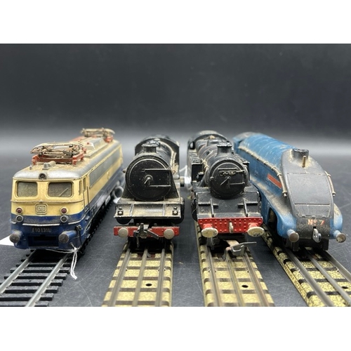 164 - Three 3-Rail Steam Locomotives & an Electric HO 2-Rail Loco of the DB
(2100g)
Hornby Dublo EDL1 3 Ra... 