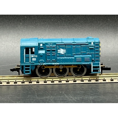 153 - Two N gauge BR Diesel Locomotives, Tested Runners
(300g)
Graham Farish 1007 Class 08 Shunter 08113/0... 