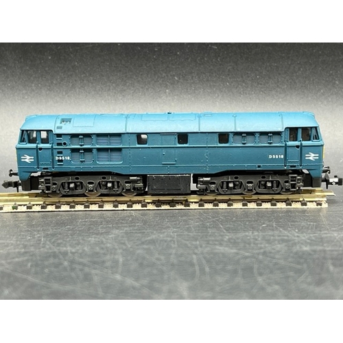 153 - Two N gauge BR Diesel Locomotives, Tested Runners
(300g)
Graham Farish 1007 Class 08 Shunter 08113/0... 