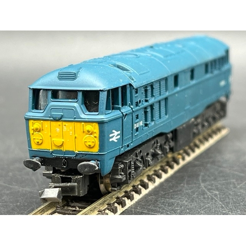 153 - Two N gauge BR Diesel Locomotives, Tested Runners
(300g)
Graham Farish 1007 Class 08 Shunter 08113/0... 