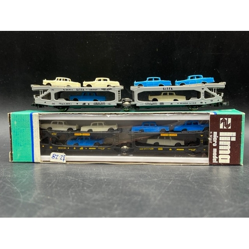 155 - 14 'N' gauge freight Rolling stock from Various manufacturers, 'Ready-to-Roll'
(NNNNg)
Two Lima arti... 