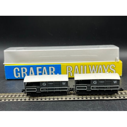 155 - 14 'N' gauge freight Rolling stock from Various manufacturers, 'Ready-to-Roll'
(NNNNg)
Two Lima arti... 