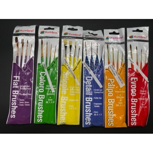 60 - Over £400 RRP of unused Paint Brushes for Modelling and Watercolour.
Da Vinci Brush Set in Wooden Bo... 