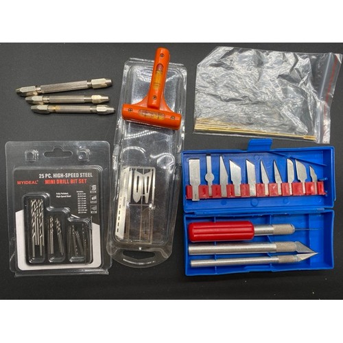 61 - Large selection of Modelling/HobbyTools New & Used. (9500g)
Many items have never been used.