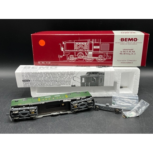 116 - Bemo HOm 1:87 scale SBB electric loco DCC with three corresponding Nostalgiewagens, each boxed and T... 