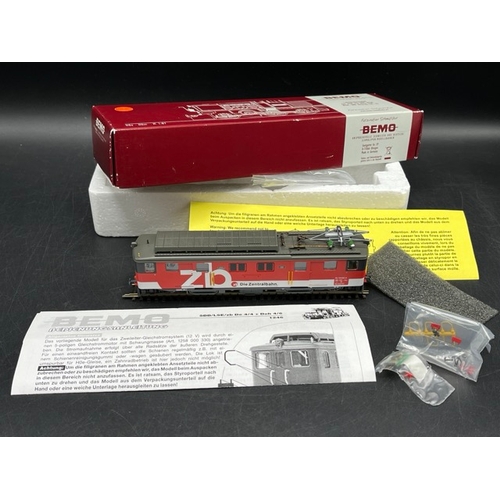 117 - Bemo HOm 1:87 scale Zentralbahn electric loco DCC with two corresponding Verstärkungswagens, each bo... 