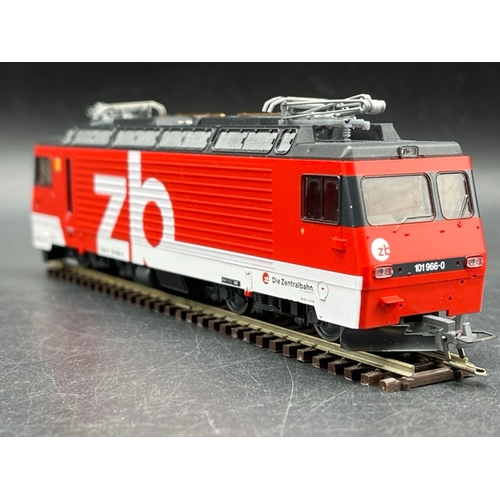 118 - Bemo HOm 1:87 scale Zentralbahn electric loco DCC with three corresponding, each boxed and Tested Ru... 