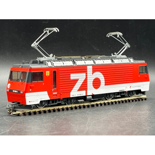 118 - Bemo HOm 1:87 scale Zentralbahn electric loco DCC with three corresponding, each boxed and Tested Ru... 