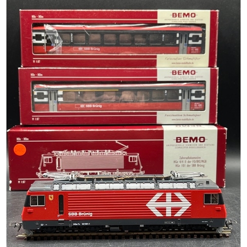 119 - Bemo HOm 1:87 scale SBB Brünig electric loco DCC with two corresponding Brünig Panoramic Express car... 