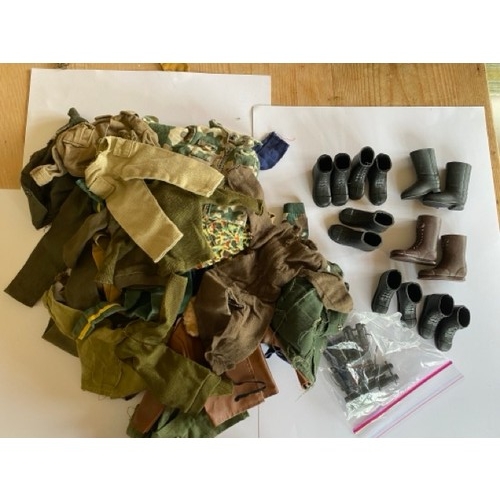 363 - Large Qty of Vintage Palitoy Action Man Clothing & Accessories. 2550g (Fair/Good)
See photos for mor... 