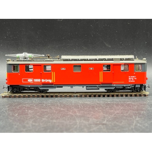 120 - Bemo HOm 1:87 scale SBB electric loco DCC with two corresponding SBB Brünig wagens, each boxed and T... 