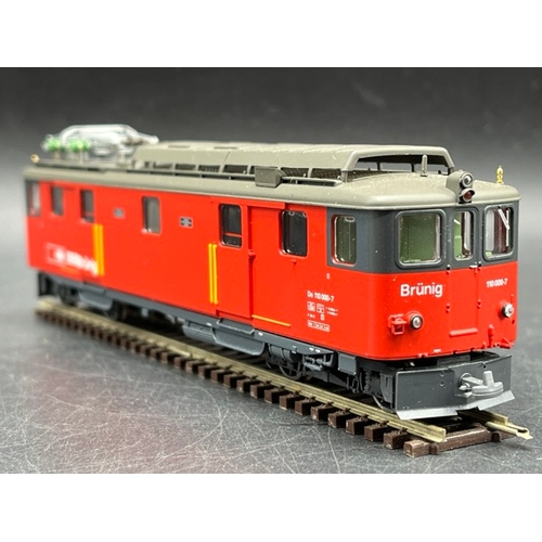 120 - Bemo HOm 1:87 scale SBB electric loco DCC with two corresponding SBB Brünig wagens, each boxed and T... 