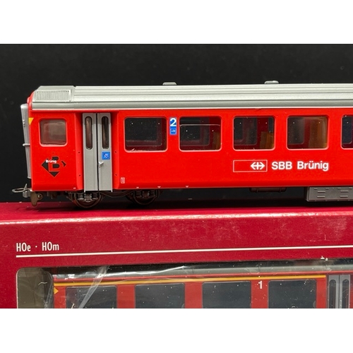 120 - Bemo HOm 1:87 scale SBB electric loco DCC with two corresponding SBB Brünig wagens, each boxed and T... 