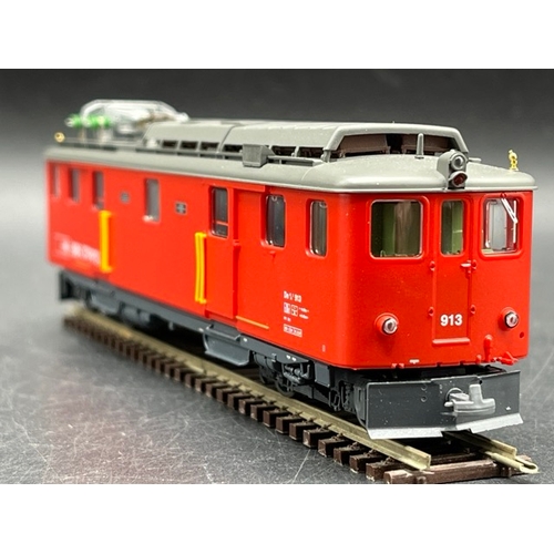 121 - Bemo HOm 1:87 scale SBB electric loco DCC boxed and Tested Runner
(300g)
Bemo 1246 413 SBB De 4/4 91... 