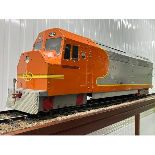 88 - 5 inch gauge Santa Fe 997 EMD SD60 style Diesel Locomotive in Good condition 
Dual Battery operated ... 